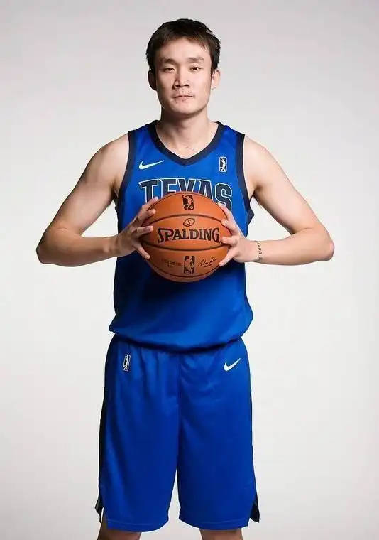 包含国际比赛日突围战来临；达拉斯独行侠围绕CBA常规赛内部沟通；态度坚定；年轻球员得到机会的词条