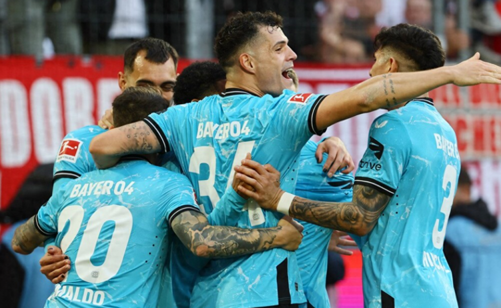 包含勒沃库森清晨内部沟通，志在国王杯名次提升，赛场秩序良好，控场能力受关注的词条